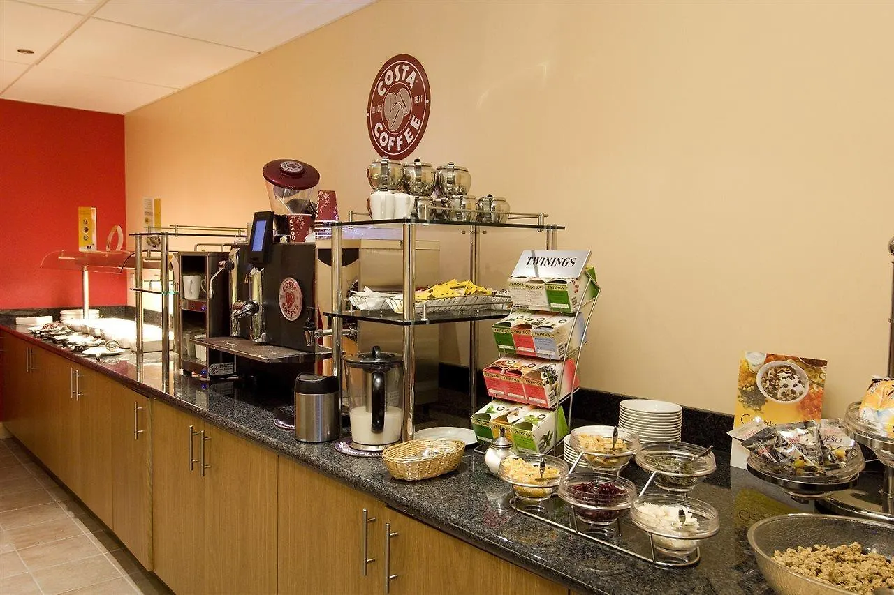 Premier Inn Sheffield City Centre 3*,